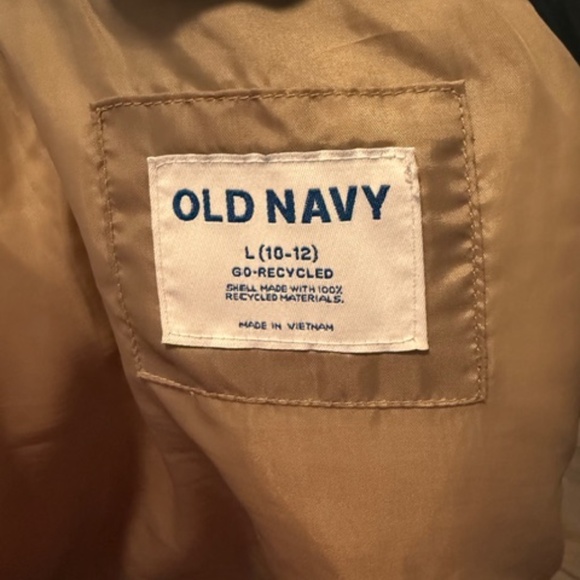 Old Navy youth puffer vest size L - Picture 2 of 2